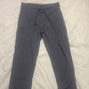 Grey Two-Piece Scrub Set – Comfortable & Stylish Medical Uniform